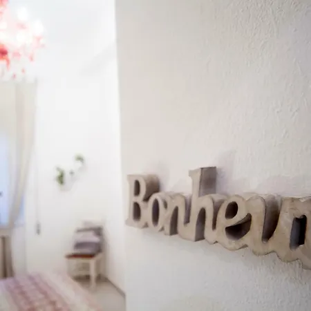 La Casetta Del Buonviaggio Apartment